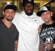 50 Cent, Benji and Joel Madden Preview Call of Duty: Modern Warfare 2 with Gunnar Optiks!