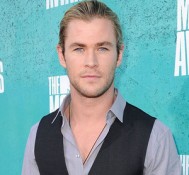 Chris Hemsworth aka Thor vs DJ Whoo Kid!! Beef With Loki?? Snow White?? Behind the Scenes of Avengers??