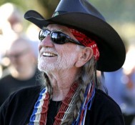 Willie Nelson vs DJ Whoo Kid!! Best Friends With Snoop Dogg?? Best Weed Spots?? Working With Dr Dre??